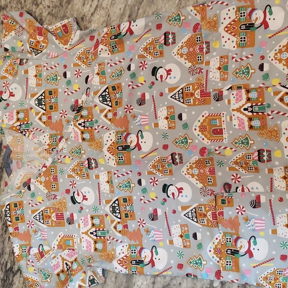 Serene Scrub Top - Picture 2 of 4